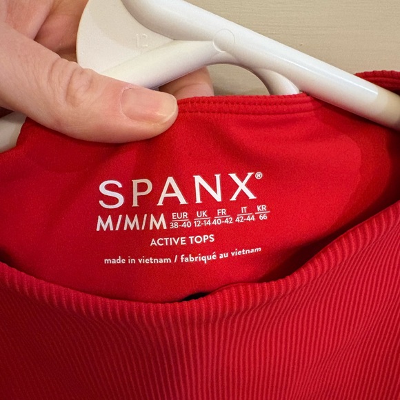 SPANX Vibrant Red Crop Top - Picture 3 of 3